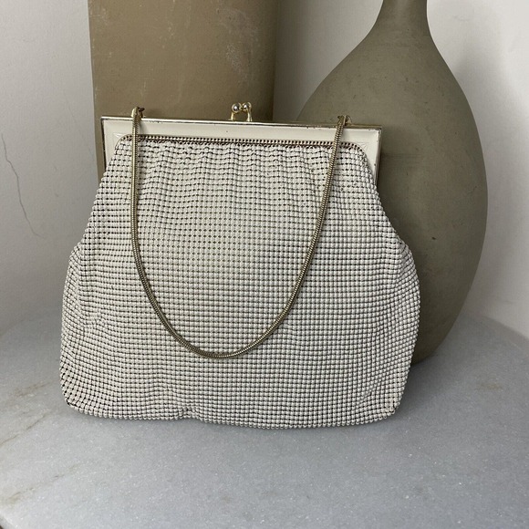 Vintage Whiting & Davis Handbag Purse Cream White Metal Mesh Chain Evening Bag - Picture 2 of 13